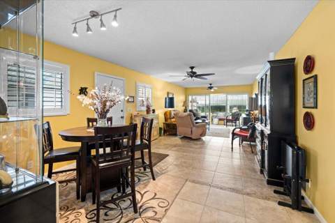 122 Mockingbird Lane, Delray Beach FL - photo 8 of 37