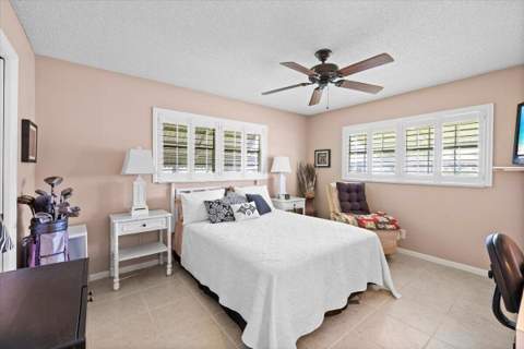122 Mockingbird Lane, Delray Beach FL - photo 14 of 37
