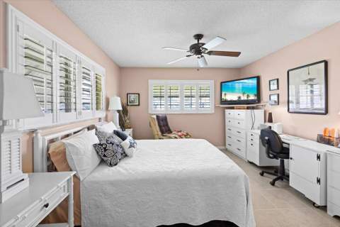 122 Mockingbird Lane, Delray Beach FL - photo 16 of 37