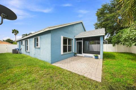 103 Saddle Trail, Royal Palm Beach FL - photo 8 of 35