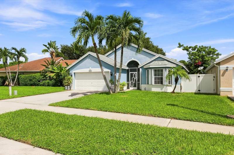 3 bedroom Single Family Residence at 103 Saddle Trail, Saratoga At Royal Palm 3, Royal Palm Beach — photo 5