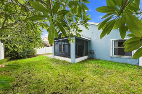 103 Saddle Trail, Royal Palm Beach FL - photo 10 of 35