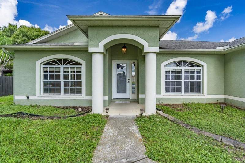 4 bedroom Single Family Residence at 436 SW Bradshaw Circle, Port St Lucie Section 34, Port St. Lucie — photo 5