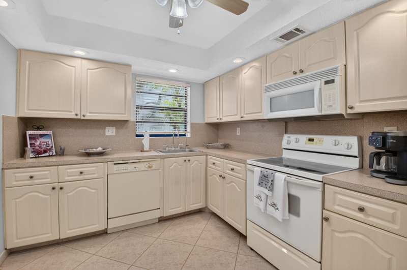 2 bedroom Condominium at 544 Piedmont L, Kings Point Piedmont Condos, Delray Beach — photo 1