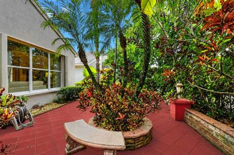 8934 Majorca Bay Drive, Lake Worth FL - photo 9 of 56