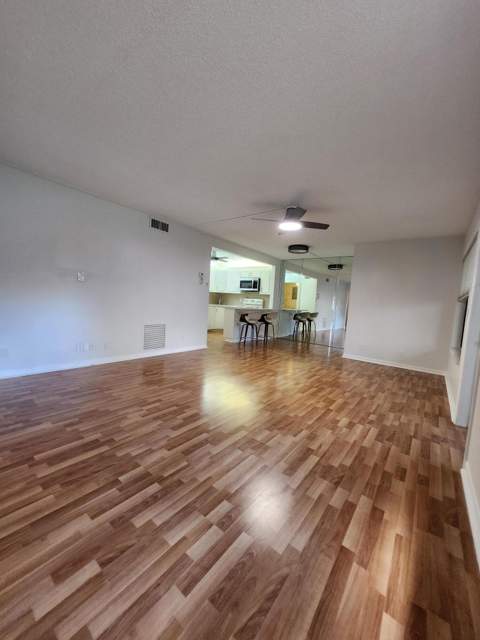 311 Knotty Pine Circle #A-1, Greenacres FL - photo 6 of 33
