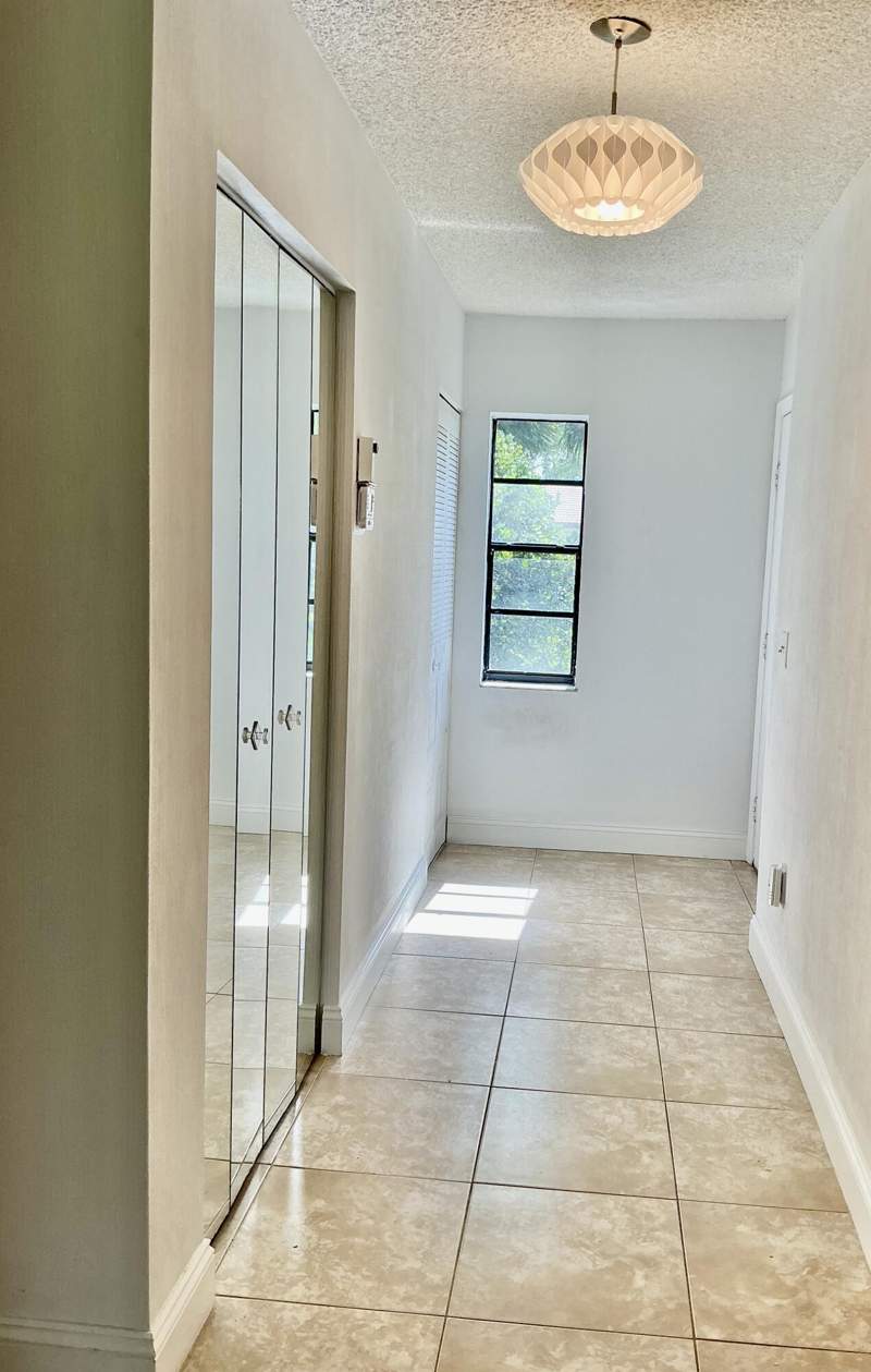 2 bedroom Condominium at 9264 Vista Del Lago #H, Pines Of Boca Lago Condo, Boca Raton — photo 4