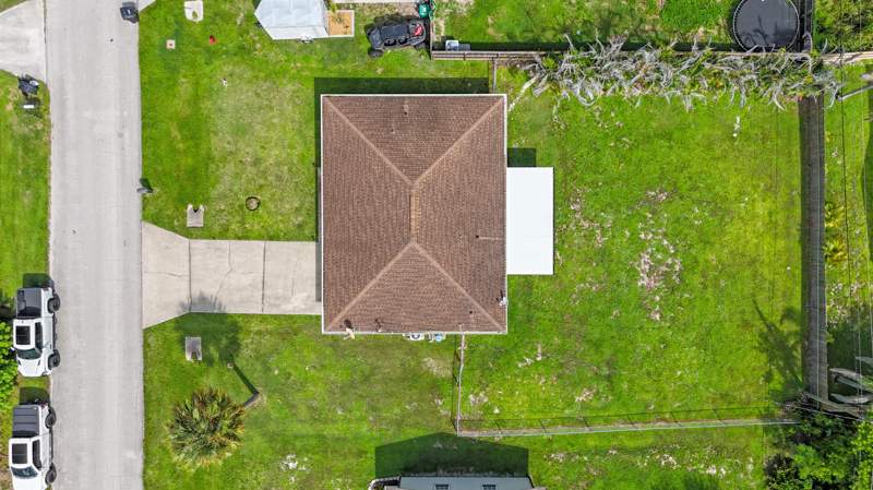 3 bedroom Single Family Residence at 5010 Hickory Drive, Indian River Estates Unit 7, Fort Pierce — photo 4