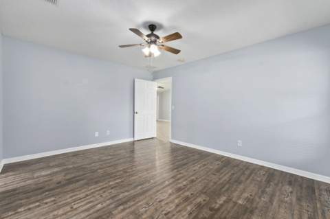 5010 Hickory Drive, Fort Pierce FL - photo 13 of 35