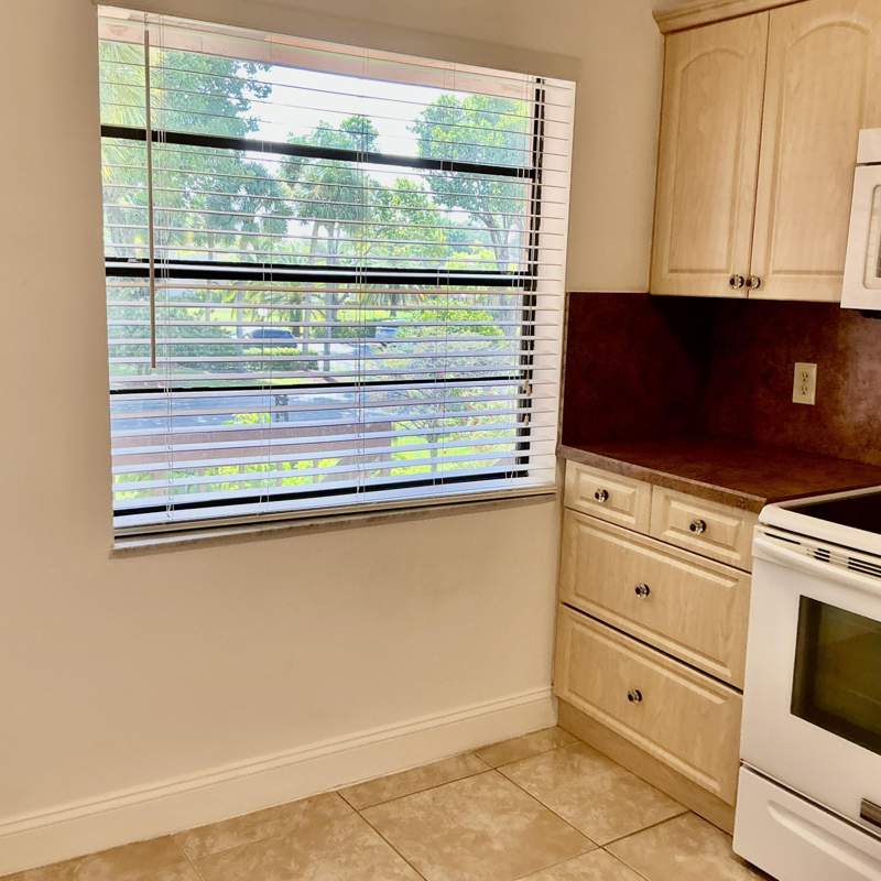 2 bedroom Condominium at 9264 Vista Del Lago #H, Pines Of Boca Lago Condo, Boca Raton — photo 5