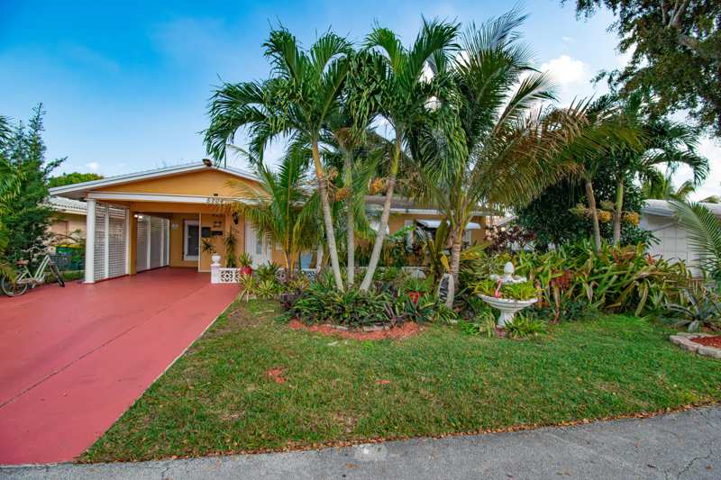 2 bedroom Single Family Residence at 5704 NW 47th Lane, Mainlands Of Tamarac Lakes, Tamarac — photo 1