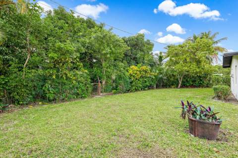 720 S 11th Street, Lantana FL - photo 15 of 16