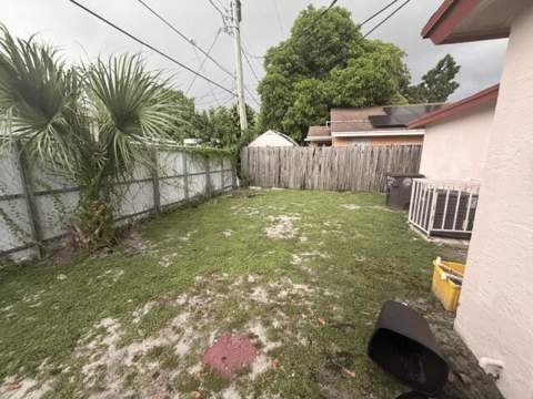 1037 17th Street, West Palm Beach FL - photo 10 of 14