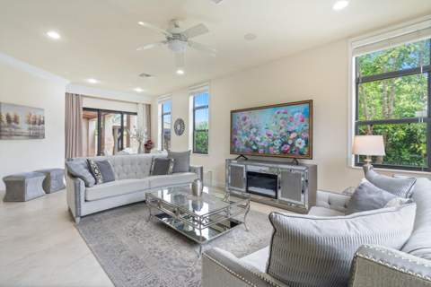 301 Sandalwood Lane, Boca Raton FL - photo 13 of 63