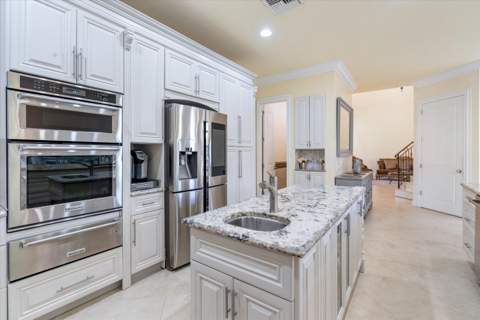 301 Sandalwood Lane, Boca Raton FL - photo 8 of 63