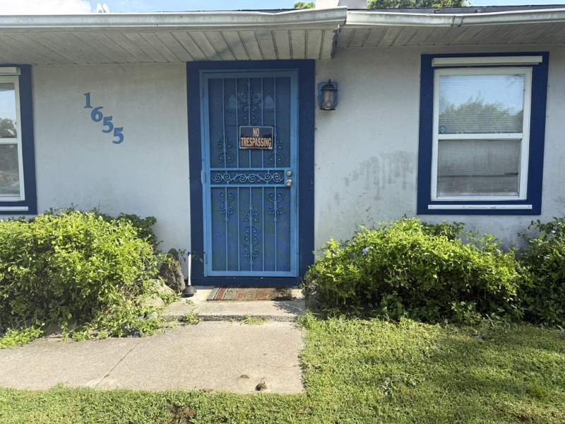 3 bedroom Single Family Residence at 1655 SW Escobar Lane, Port St Lucie Section 14, Port St. Lucie — photo 3