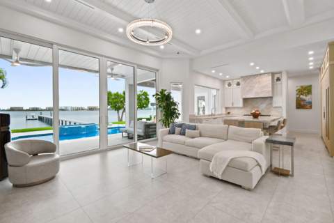 3 Lakeside Palms Court, Lake Worth Beach FL - photo 11 of 76