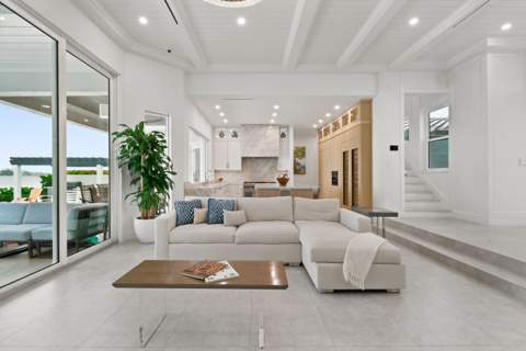 3 Lakeside Palms Court, Lake Worth Beach FL - photo 12 of 76