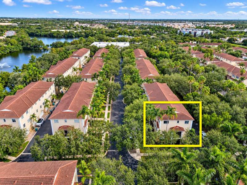3 bedroom Townhouse at 2850 S Oasis Drive, Quantum Park Townhomes, Boynton Beach — photo 2