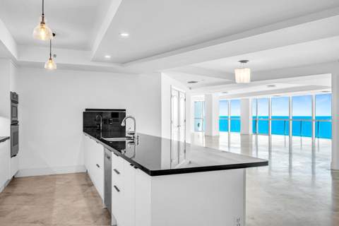 1200 Holiday Drive #902, Fort Lauderdale FL - photo 7 of 36