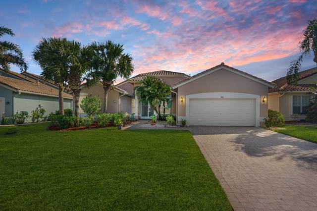 468 NW BLUE LAKE Drive, home for sale in Port St. Lucie