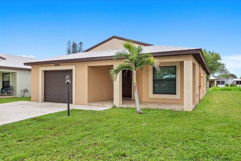 2 bedroom Single Family Residence at 14564 Dalia Avenue, Spanish Lakes Fairways Leasehold Estates, Fort Pierce — photo 2