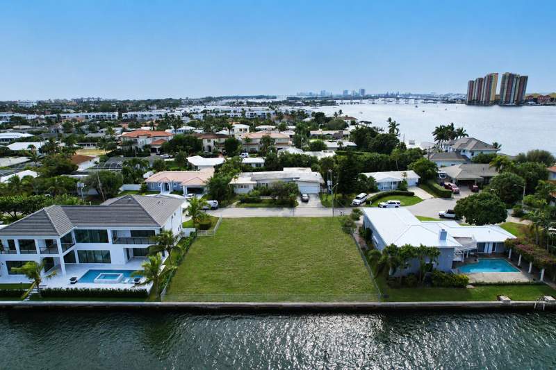 0 bedroom Single Family Residence at 1050 Bimini Lane, Palm Beach Isles 1, Singer Island — photo 3