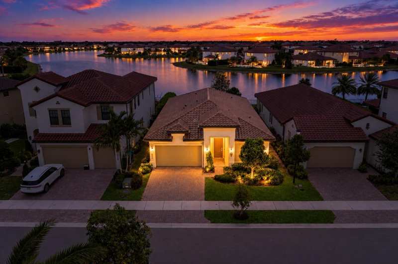 3 bedroom Single Family Residence at 11850 N Baypoint Circle, Parkland Bay, Parkland — photo 1