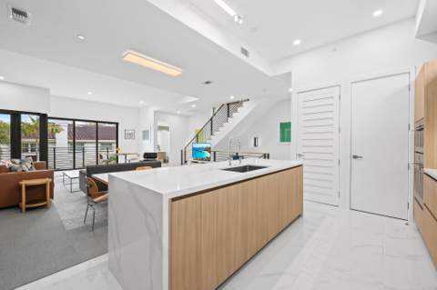 818 NE 2nd Street, Fort Lauderdale FL - photo 15 of 45