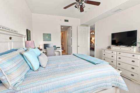 26 Harbour Isle Drive #102, Fort Pierce FL - photo 10 of 50