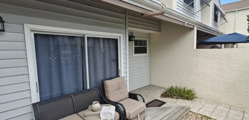 2 bedroom Single Family Residence at 4874 N Hemingway Circle, Woodlake Shores, Margate — photo 4