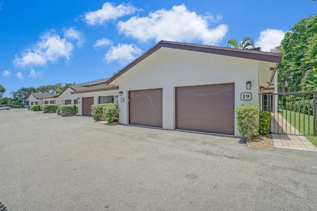 1301 N RIVERSIDE Drive #19