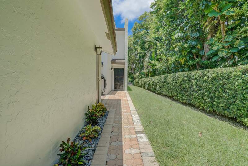 3 bedroom Townhouse at 1301 N Riverside Drive #19, Rivergate Townhouses Condo, Pompano Beach — photo 3