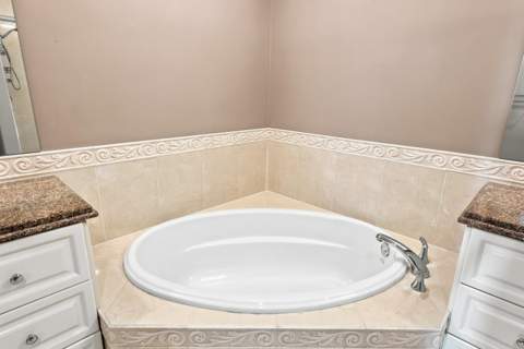 25 Harbour Isle Drive #104, Fort Pierce FL - photo 17 of 55