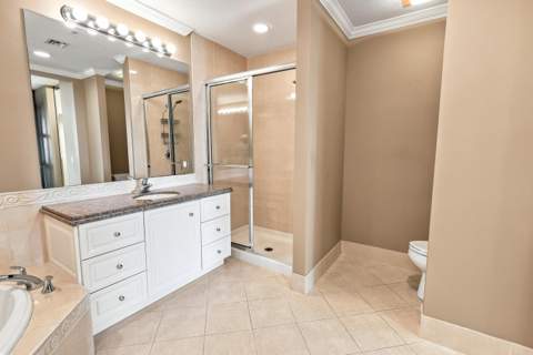 25 Harbour Isle Drive #104, Fort Pierce FL - photo 18 of 55