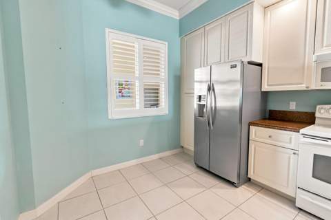 25 Harbour Isle Drive #104, Fort Pierce FL - photo 12 of 55
