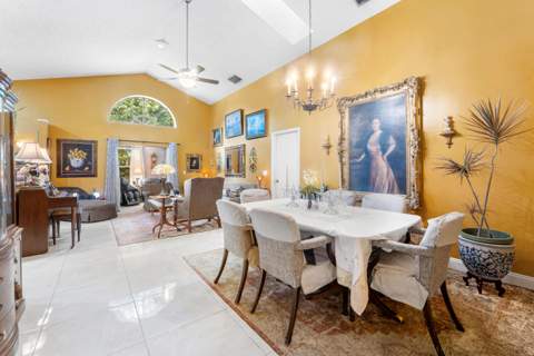 5115 Foxhall Drive, West Palm Beach FL - photo 17 of 50