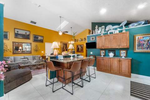 5115 Foxhall Drive, West Palm Beach FL - photo 11 of 50