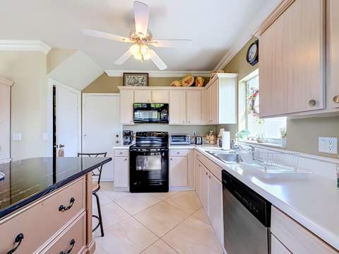 13 Swallow Drive, Boynton Beach FL - photo 14 of 41
