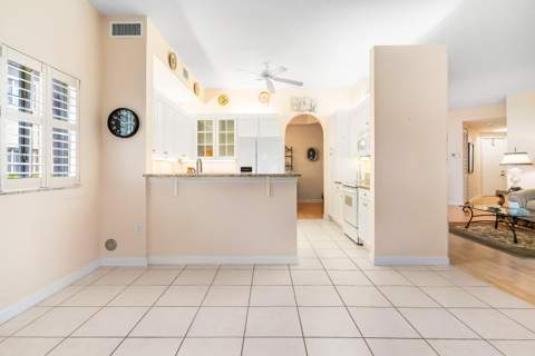 7927 Exeter Boulevard, Tamarac FL - photo 10 of 53