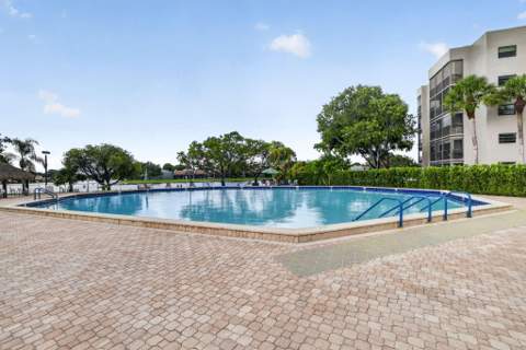 1000 Colony Point Circle #108, Pembroke Pines FL - photo 24 of 26