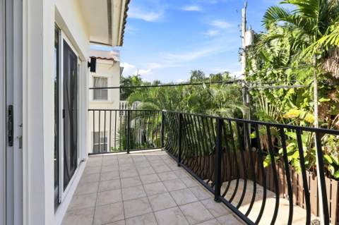 1812 NE 26th Avenue, Fort Lauderdale FL - photo 15 of 34