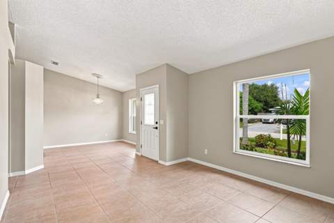 820 SW Jennifer Terrace, Port St. Lucie FL - photo 8 of 50