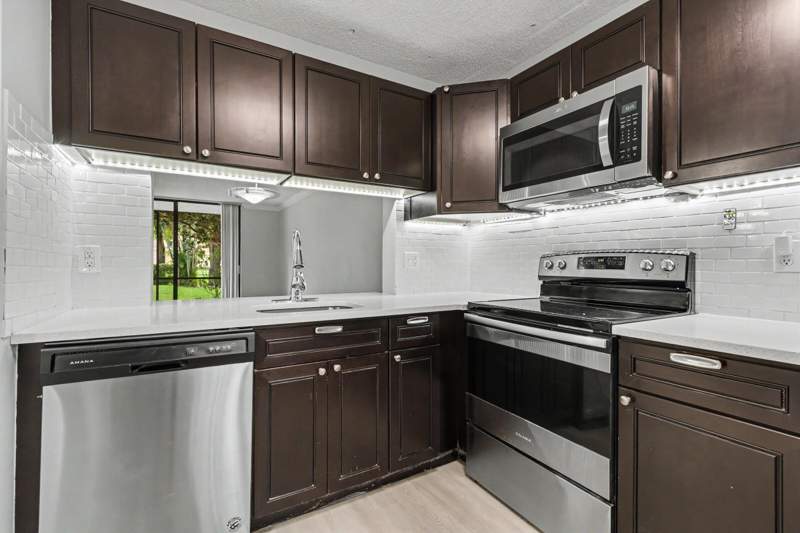 2 bedroom Condominium at 1230 S Military Trail #2014, Villas At Meadow Lakes Condo, Deerfield Beach — photo 3
