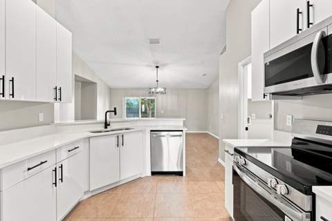 820 SW Jennifer Terrace, Port St. Lucie FL - photo 17 of 50
