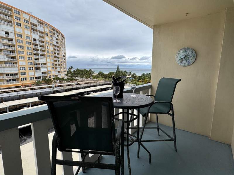 1 bedroom Condominium at 305 N Pompano Beach Boulevard #507, Jamaica House Condominium, Pompano Beach — photo 2