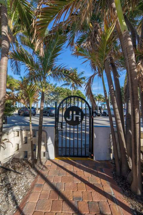 305 N Pompano Beach Boulevard #507, Pompano Beach FL - photo 23 of 34