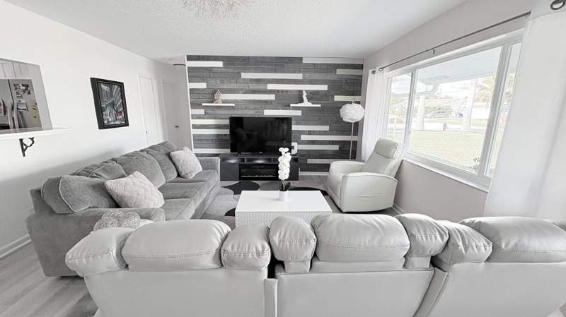 3 bedroom Single Family Residence at 3080 Tropical Trail, Hypoluxo Village 1, Lake Worth — photo 3