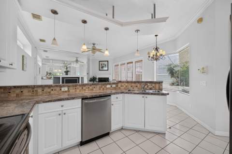 588 SW Saint Johns Bay, Port St. Lucie FL - photo 13 of 58