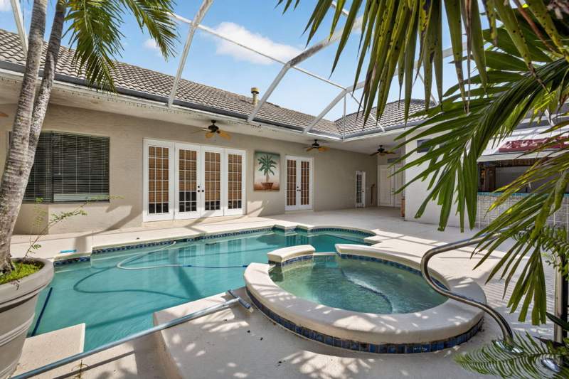 3 bedroom Single Family Residence at 588 SW Saint Johns Bay, Lake Charles Phase 1A, Port St. Lucie — photo 2